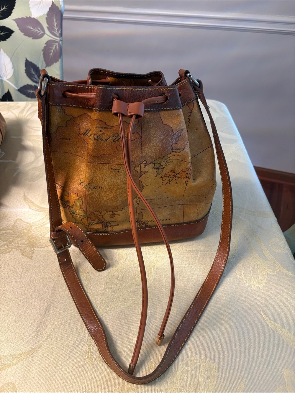 Vintage ALVIERO MARTINI 1A CLASSE Geo Map  Bag Italy